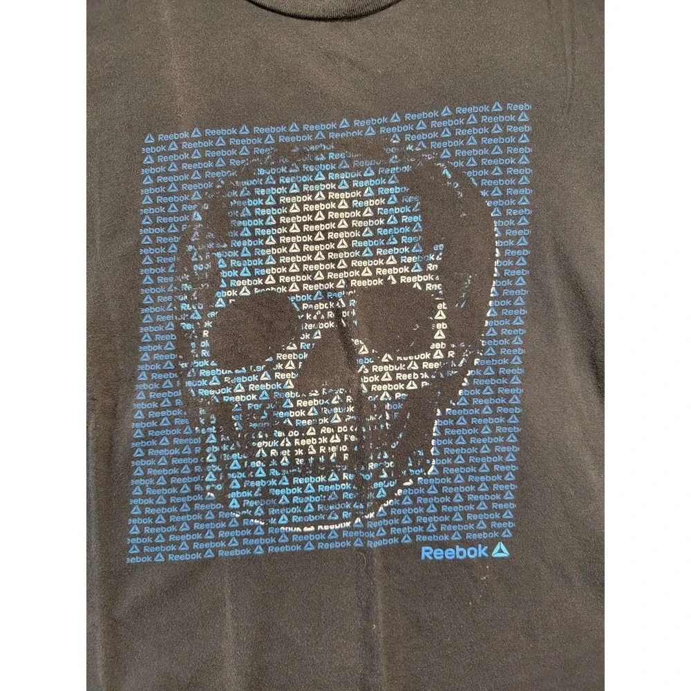 Reebok Vintage black tshirt with blue and white skull design, sz XL - Picture 2 of 5